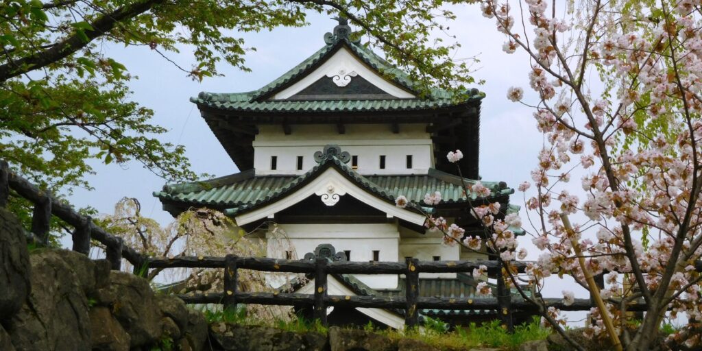 陸奥国 弘前城 [ HIROSAKI CASTLE ] | 城犬のおいど
